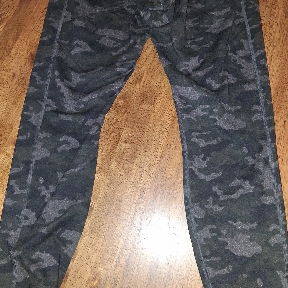 FABLETICS charcoal camo powerhold leggings Sz L